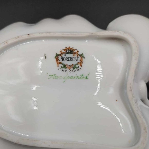 Vintage Norcrest Leaf Trinket Dish Candy Handpainted Green Leaf Gold Trim - Picture 10 of 11